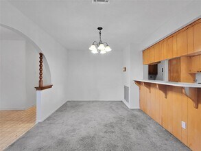 2295 Chester St in Dayton, TX - Building Photo - Building Photo