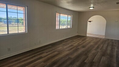 2516 S Fruit Ave in Fresno, CA - Building Photo - Building Photo