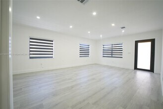 1022 E 18th St in Hialeah, FL - Building Photo - Building Photo