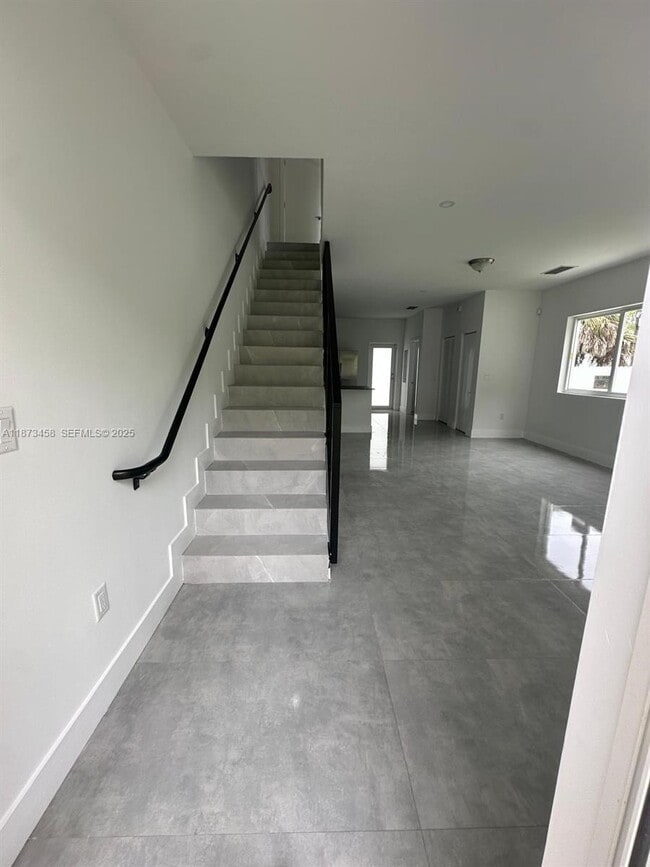 723 NW 19th Ave in Fort Lauderdale, FL - Building Photo - Building Photo