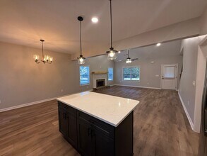 104 Pioneer Dr in Athens, GA - Building Photo - Building Photo