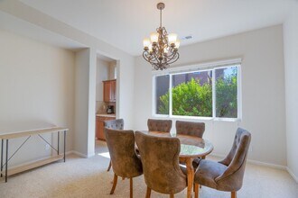 11064 E Mitchell Peak Way in Clovis, CA - Building Photo - Building Photo