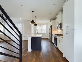 1402 W 51st St in Austin, TX - Building Photo