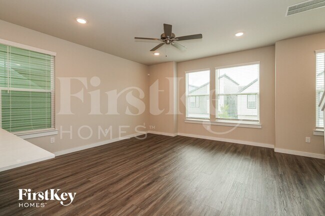 18416 Idyllic Aly in Shenandoah, TX - Building Photo - Building Photo