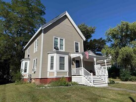 52 Lincoln St in Exeter, NH - Building Photo