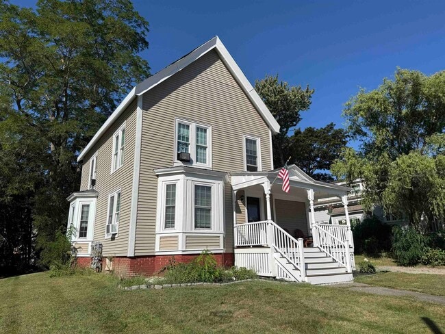 property at 52 Lincoln St