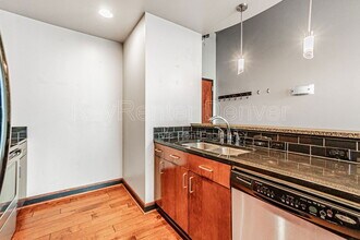 1700 Bassett St in Denver, CO - Building Photo - Building Photo