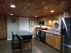 487 Kentucky Ave in Bluff City, TN - Building Photo - Building Photo