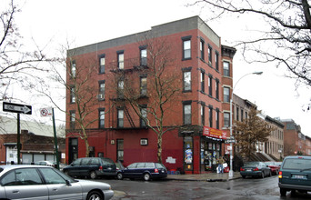 308 Carroll St in Brooklyn, NY - Building Photo - Building Photo