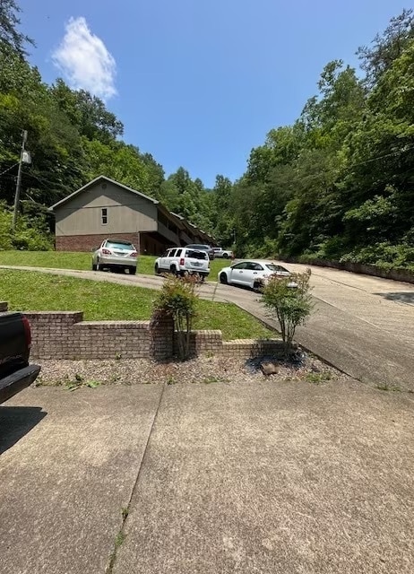 131 Lancelot Ct in Pikeville, KY - Building Photo