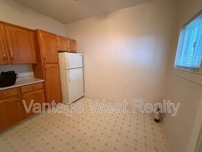 690-690 Winnipeg St in Penticton, BC - Building Photo - Building Photo