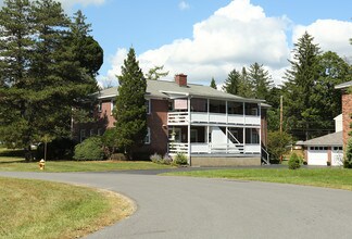 Kensington Court in Delmar, NY - Building Photo - Building Photo