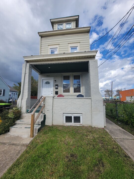1462 Olden Ave, Unit 2 in Ewing, NJ - Building Photo