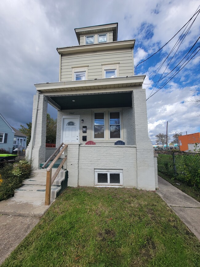 1462 Olden Ave, Unit 2