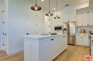 6018 1/2 Comey Ave in Los Angeles, CA - Building Photo - Building Photo