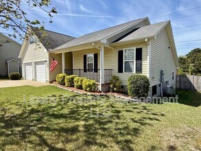 2404 Camp Lejeune Ct in Hope Mills, NC - Building Photo - Building Photo