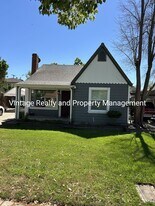 308 Louie Ave in Lodi, CA - Building Photo