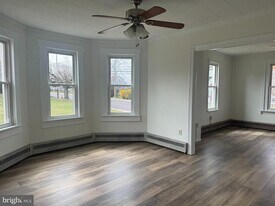 242 E Broad St in Trumbauersville, PA - Building Photo