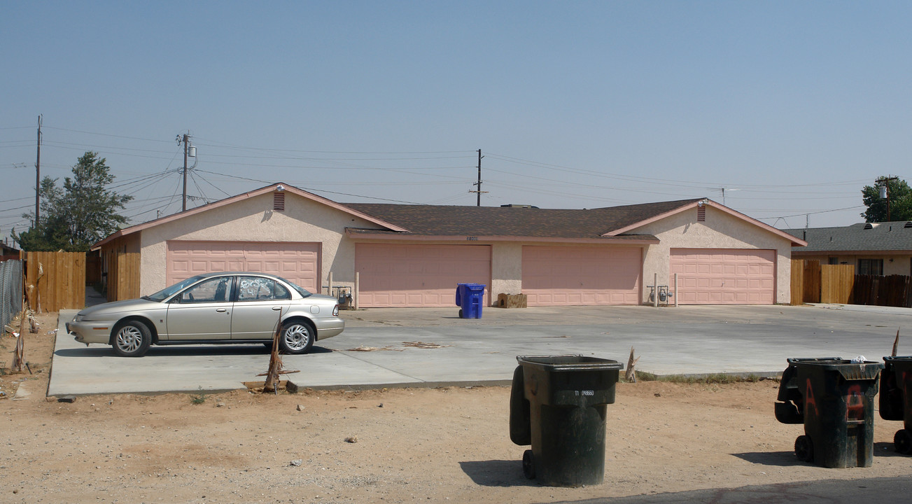 21480 Laguna Rd in Apple Valley, CA - Building Photo