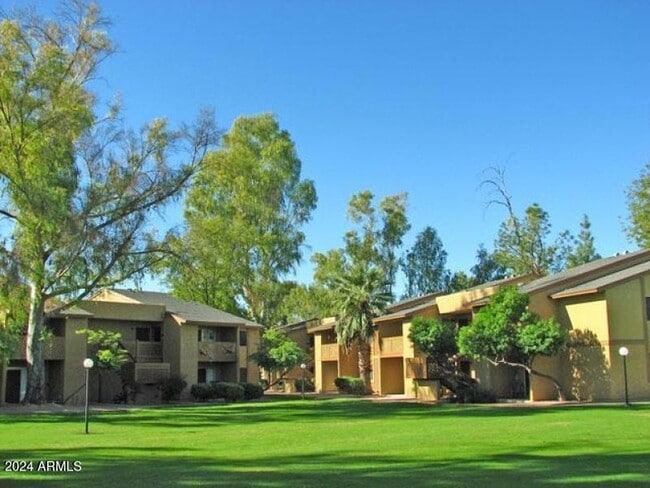 1360 W Isabella Ave, Unit 22 in Mesa, AZ - Building Photo - Building Photo