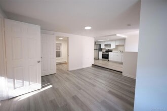 73 E Main St, Unit 1 in Beacon, NY - Building Photo - Building Photo
