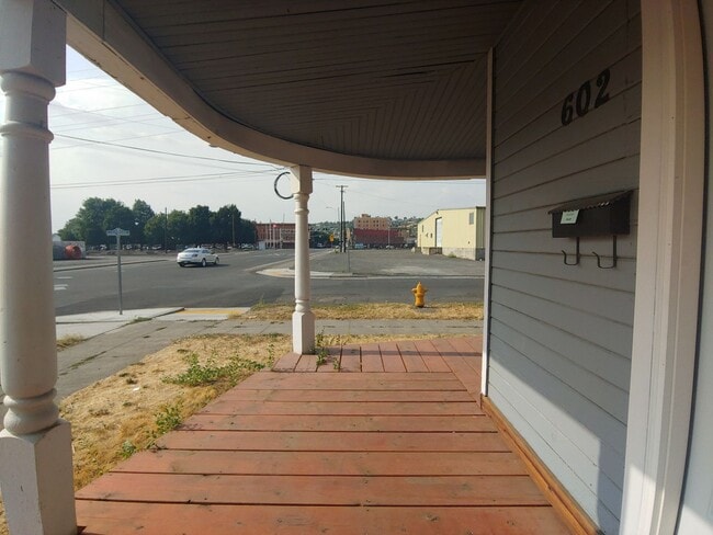602 S Main St in Pendleton, OR - Building Photo - Building Photo