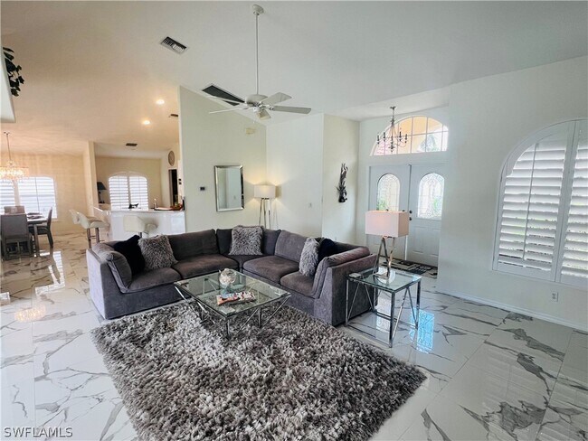 1031 Tivoli Ln in Naples, FL - Foto de edificio - Building Photo