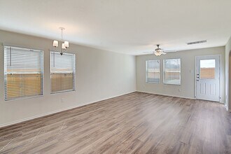 14421 Conifer Dr in Conroe, TX - Building Photo - Building Photo