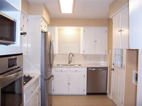 5406 Woodrow Ave in Austin, TX - Building Photo - Building Photo