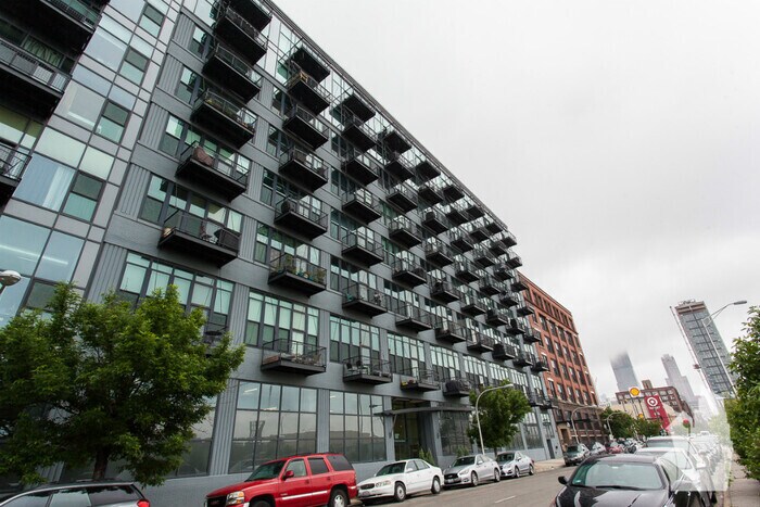 1224 W Van Buren St-Unit -K602 in Chicago, IL - Building Photo