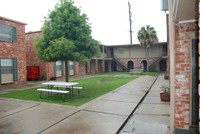 St. James on Chef Menteur in New Orleans, LA - Foto de edificio - Building Photo