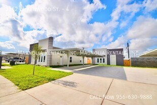 3112 W Kenwood St, Unit 4 in Edinburg, TX - Building Photo