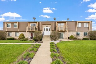 2291 Bicentennial Ave in Crest Hill, IL - Building Photo