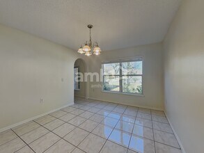 12808 Lake Vista Dr in Gibsonton, FL - Building Photo - Building Photo