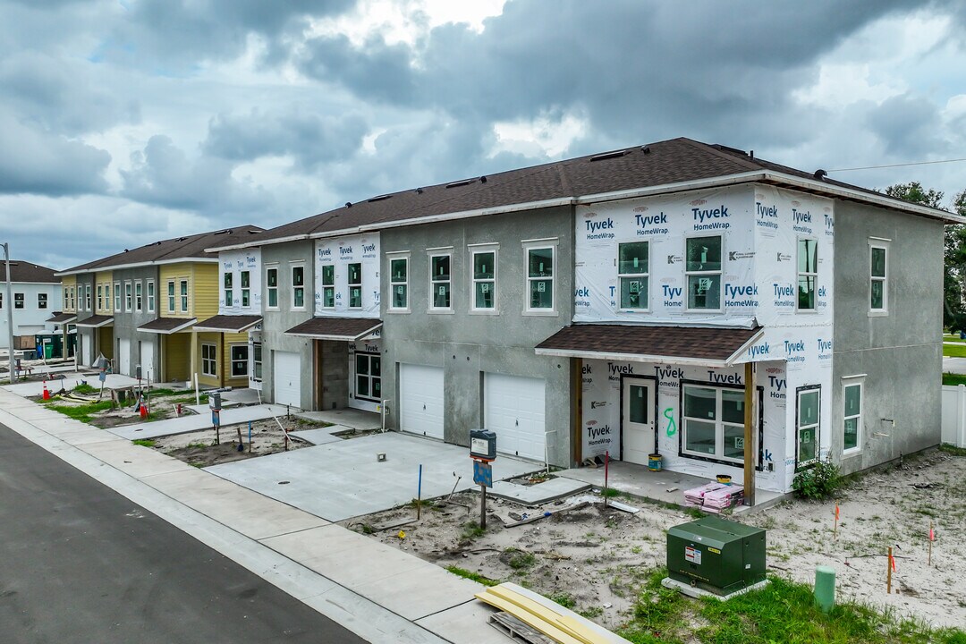 Longlake Preserves in Clearwater, FL - Foto de edificio