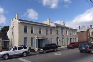 217-221 S Main St in Cynthiana, KY - Building Photo