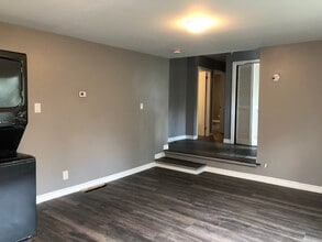 340 Innisfil St in Barrie, ON - Building Photo - Building Photo