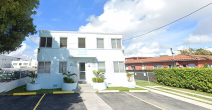 855 SW 7th St in Miami, FL - Building Photo - Building Photo