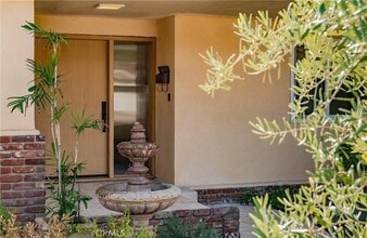 13104 Magnolia Blvd, Unit 20945 in Los Angeles, CA - Foto de edificio - Building Photo