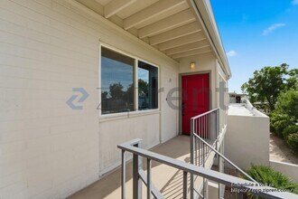 4142 E Calle Redonda in Phoenix, AZ - Building Photo - Building Photo