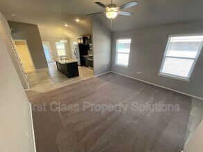 11613 SW 8th Cir in Yukon, OK - Building Photo - Building Photo