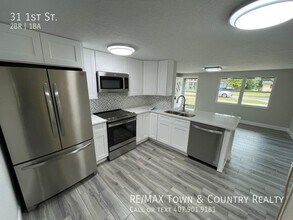 31 E 1st St in Chuluota, FL - Building Photo - Building Photo