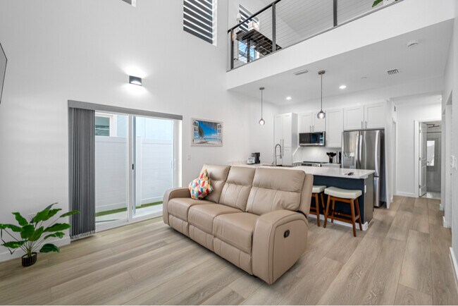 527 N Garden Ave, Unit 527 N Garden Ave. Apt 2 Furnished in Clearwater, FL - Building Photo - Building Photo