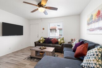 8066 E Oak St in Scottsdale, AZ - Building Photo - Building Photo