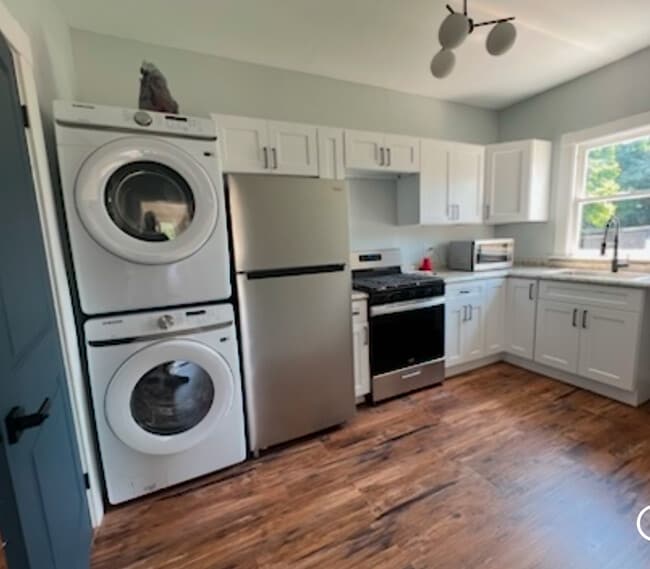 713 Baldwin St, Unit 1- front in Meadville, PA - Foto de edificio - Building Photo