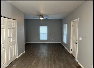 2102 Adams Ave in Knoxville, TN - Building Photo - Building Photo