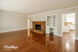 401 Idlewild Dr in Lexington, NC - Foto de edificio - Building Photo