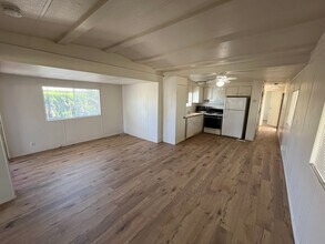 1206 Via Estio in Santa Maria, CA - Building Photo - Building Photo