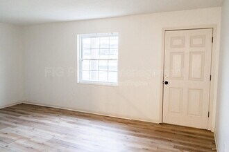 3120 E Governor John Sevier Hwy in Knoxville, TN - Building Photo - Building Photo