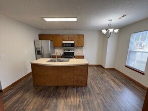 1119 Brownlea Dr in Greenville, NC - Building Photo - Building Photo